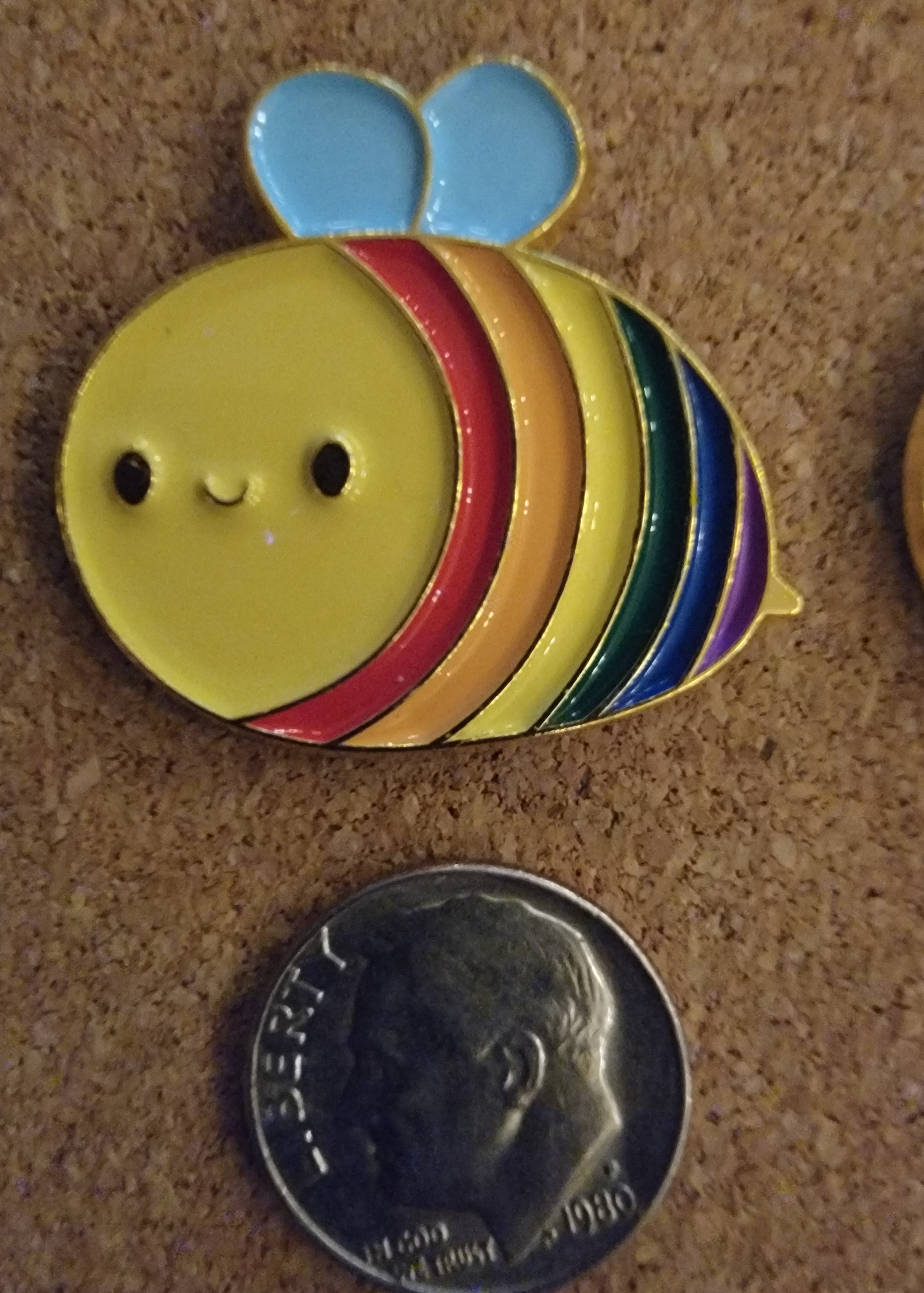 LGBTQ Bee Pin – Pride Flags and Costumes